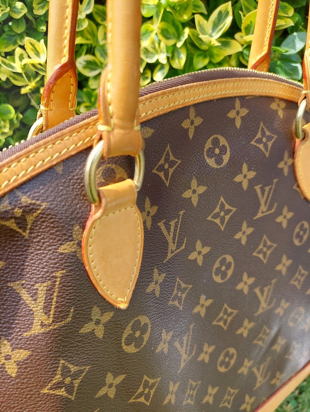 Authentic Y2k LOUIS VUITTON Bag AR1006 Monogram Lock It Horizontal W/ Aulth Card - Picture 4 of 16